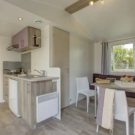 6p 3bdrms * Saint-Aubin-Sur-Mer (Calvados)