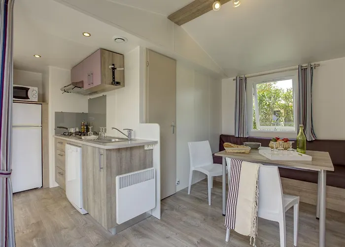 6p 3bdrms * Saint-Aubin-Sur-Mer (Calvados)